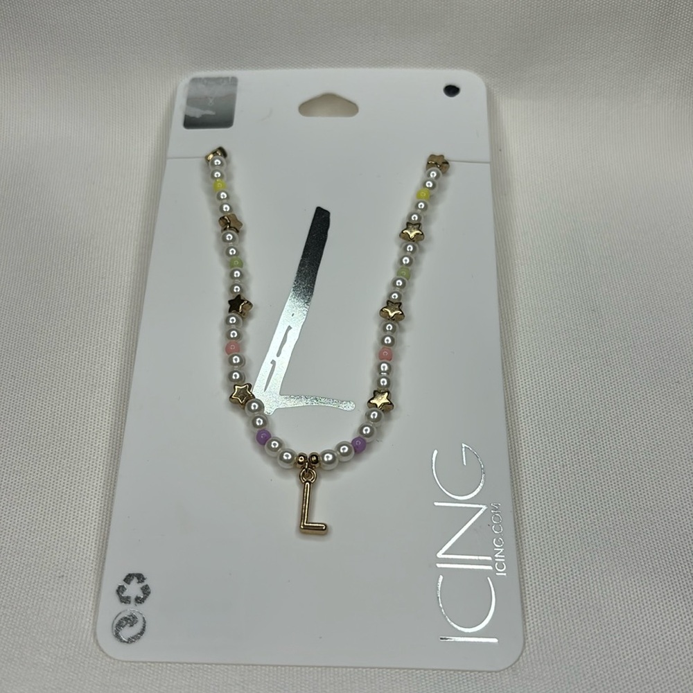 Icing Beaded L Initial Necklace Gold